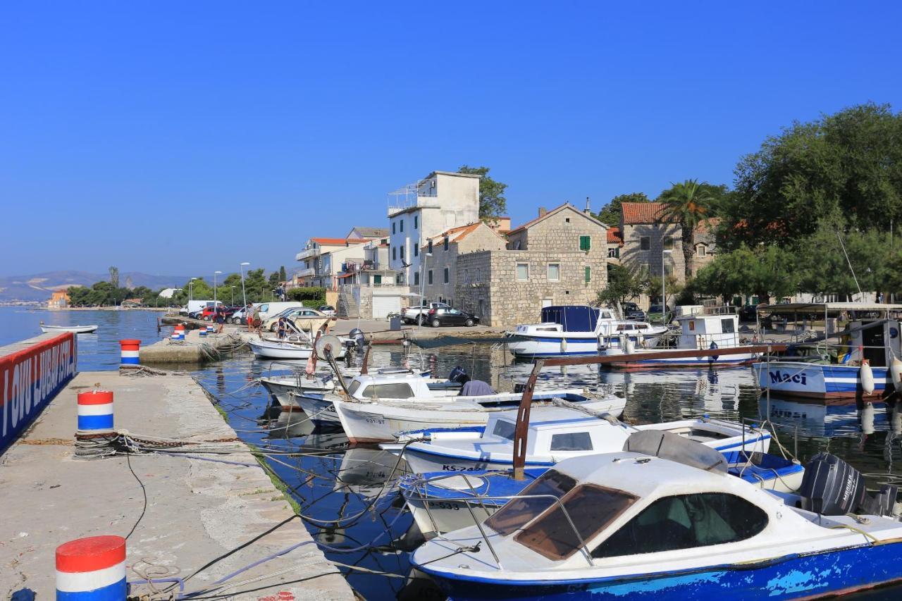 Apartments By The Sea Kastel Kambelovac, Kastela - 13349 Exterior photo